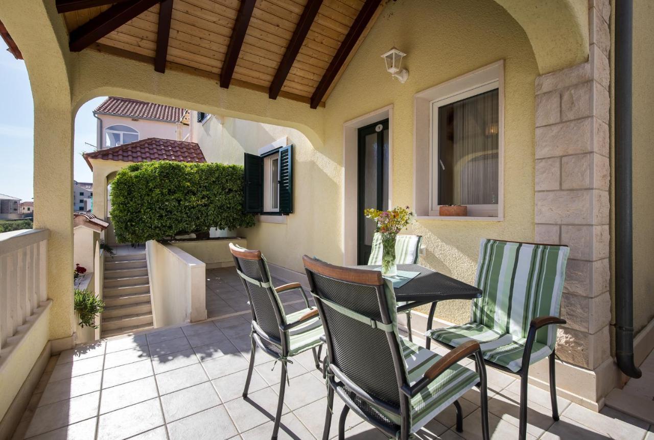 Apartmani Filipic Bol Exterior foto
