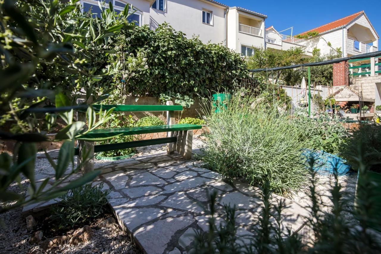 Apartmani Filipic Bol Exterior foto