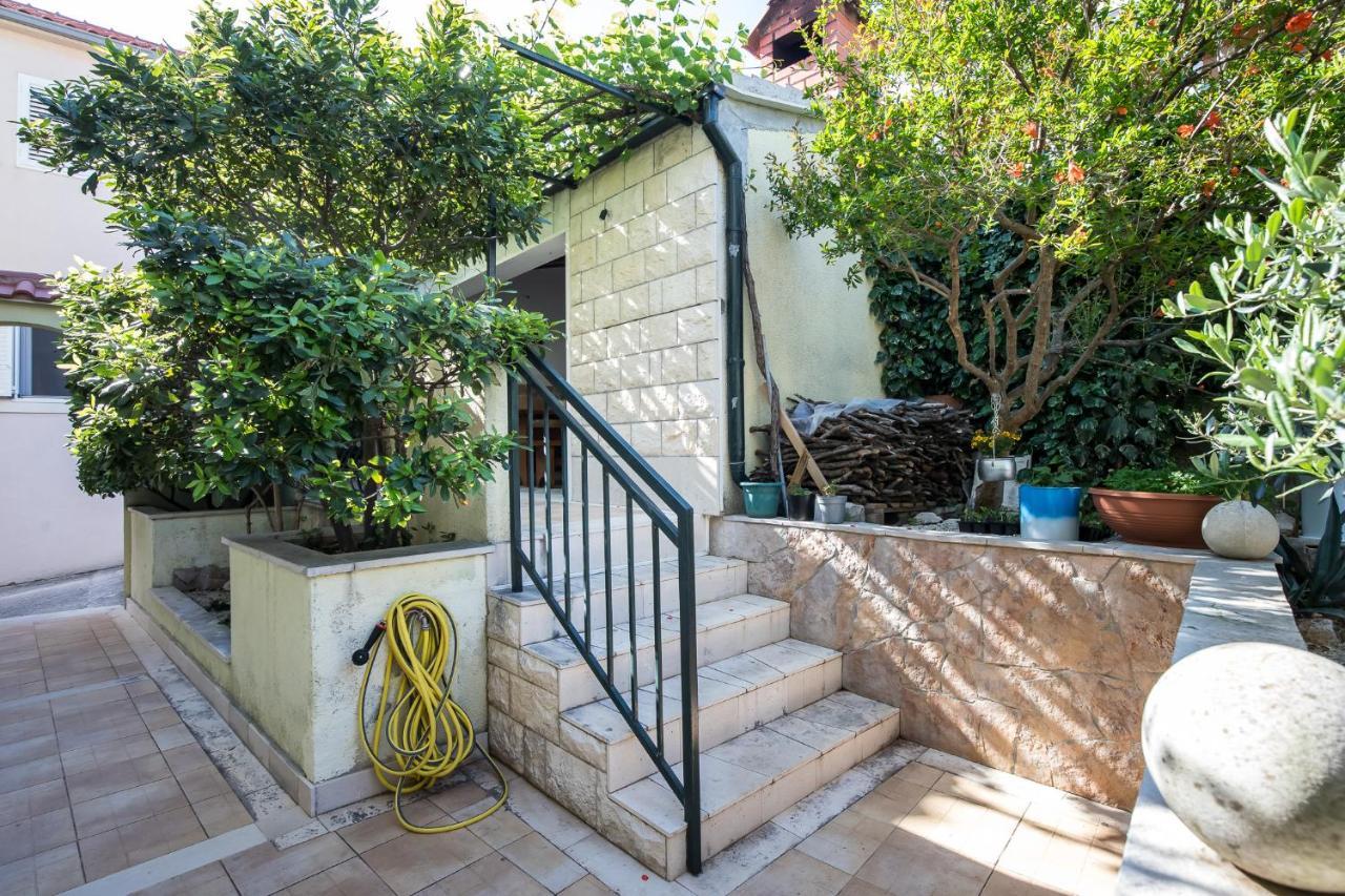 Apartmani Filipic Bol Exterior foto